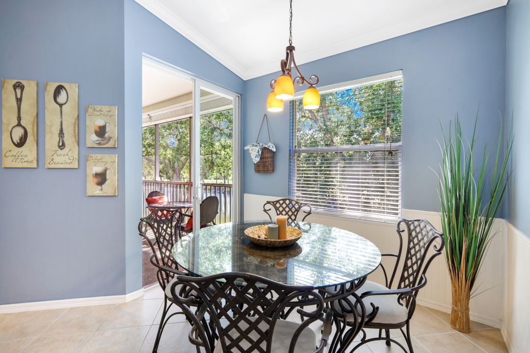 3575 Laurel Greens Ln N #203, Naples, FL 34119