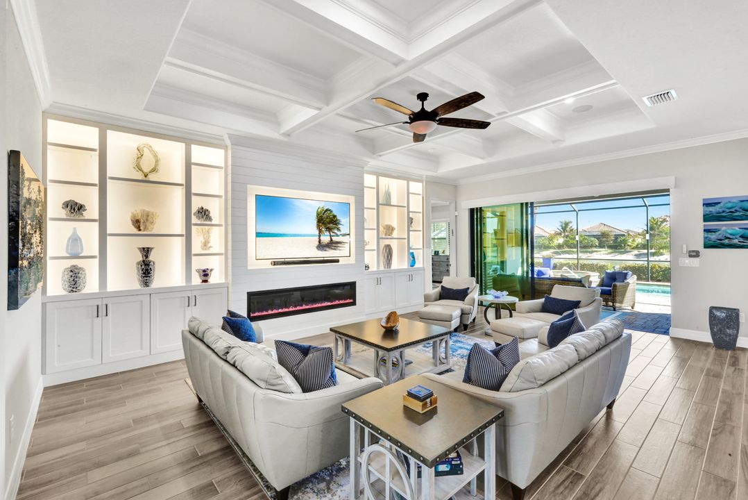 28007 Kerry Ct, Bonita Springs, FL 34135