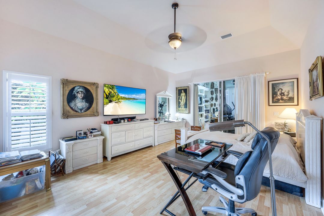 6689 Mill Run Rd, Naples, FL 34109