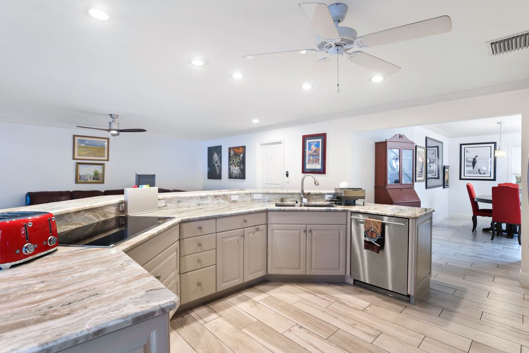 6516 Trail Blvd, Naples, FL 34108