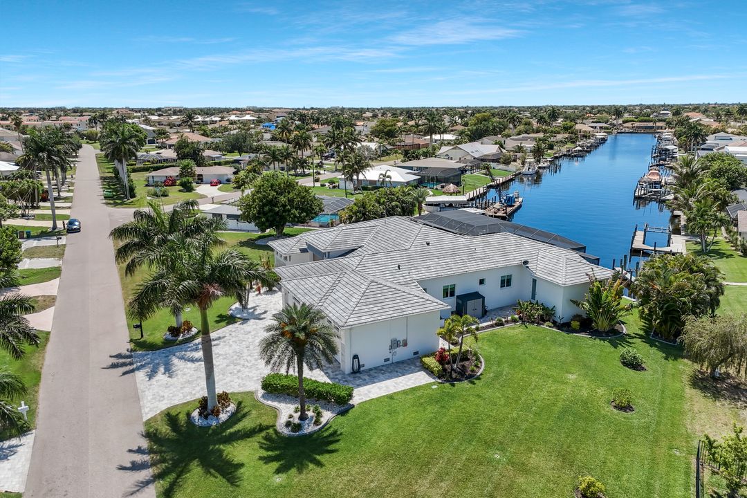 3816 SE 21st Pl, Cape Coral, FL 33904