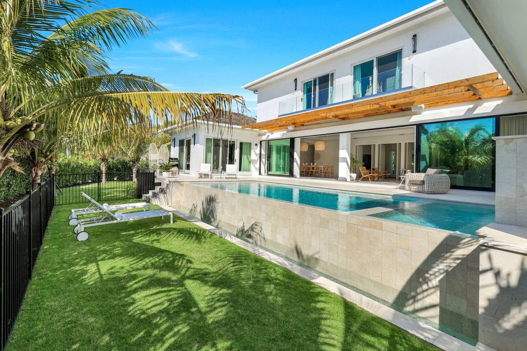 14 Sabre Ln, Naples, FL 34102