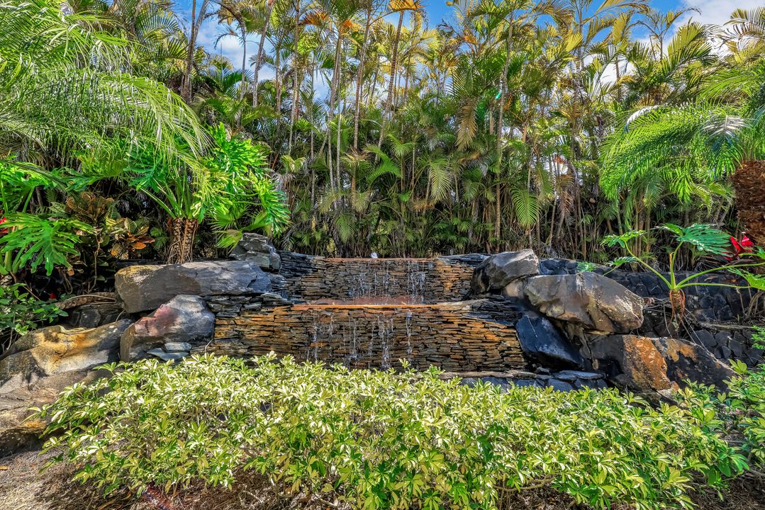 2385 Hidden Lake Dr #2, Naples, FL 34112