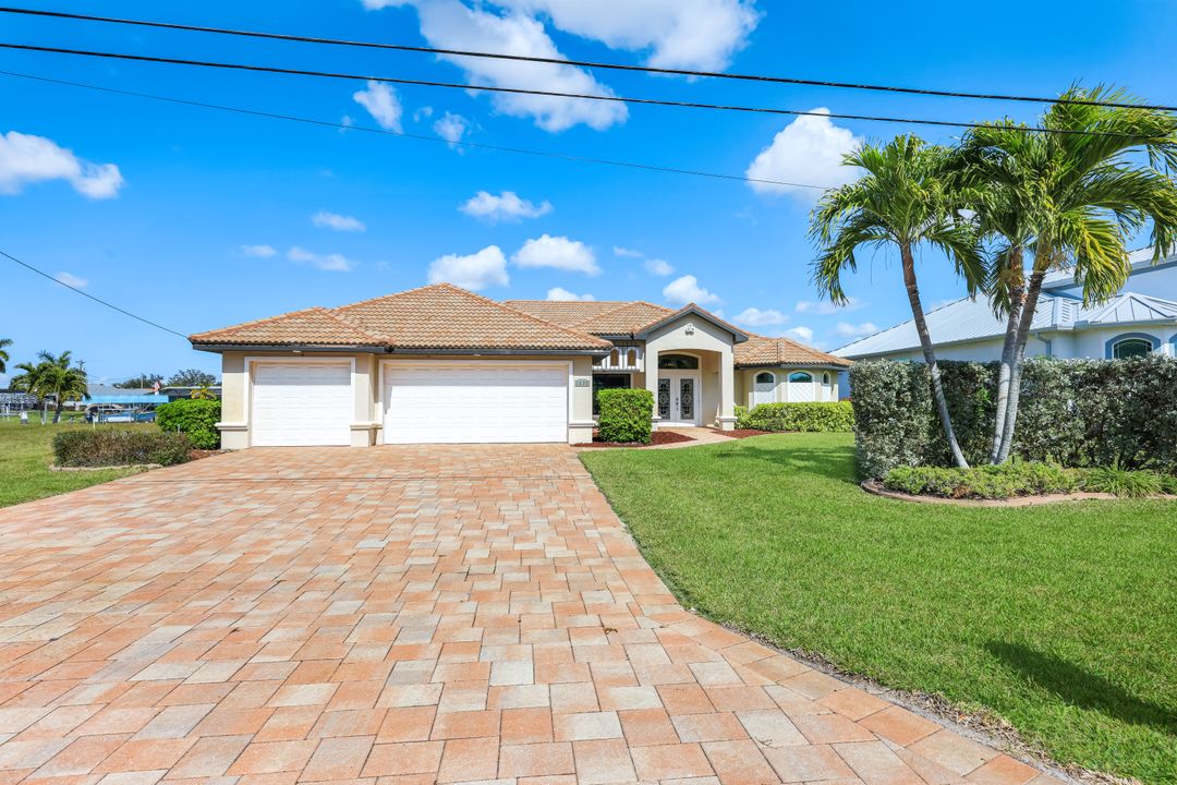 1409 SE 17th St, Cape Coral, FL 33990
