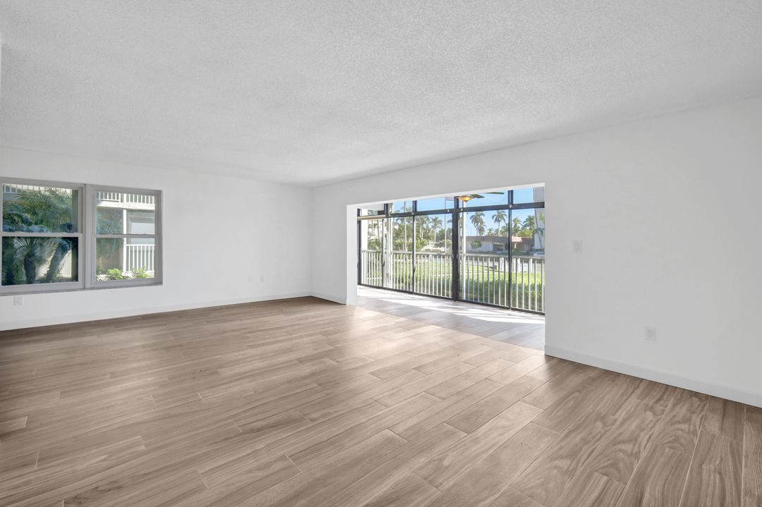 2880 Gulf Shore Blvd N #107, Naples, FL 34103