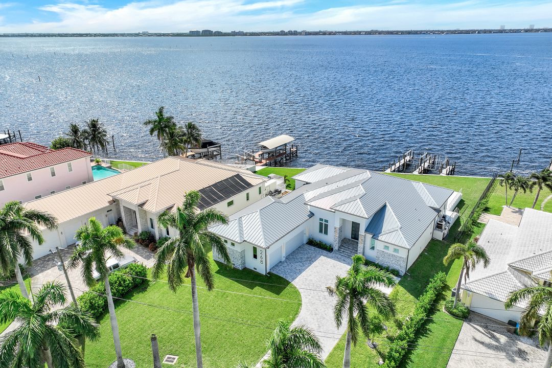 268 Bayshore Dr, Cape Coral, FL 33904