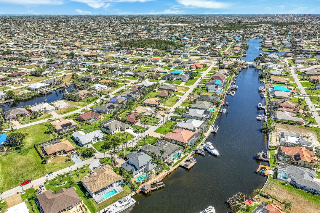 2550 SW 27th Pl, Cape Coral, FL 33914