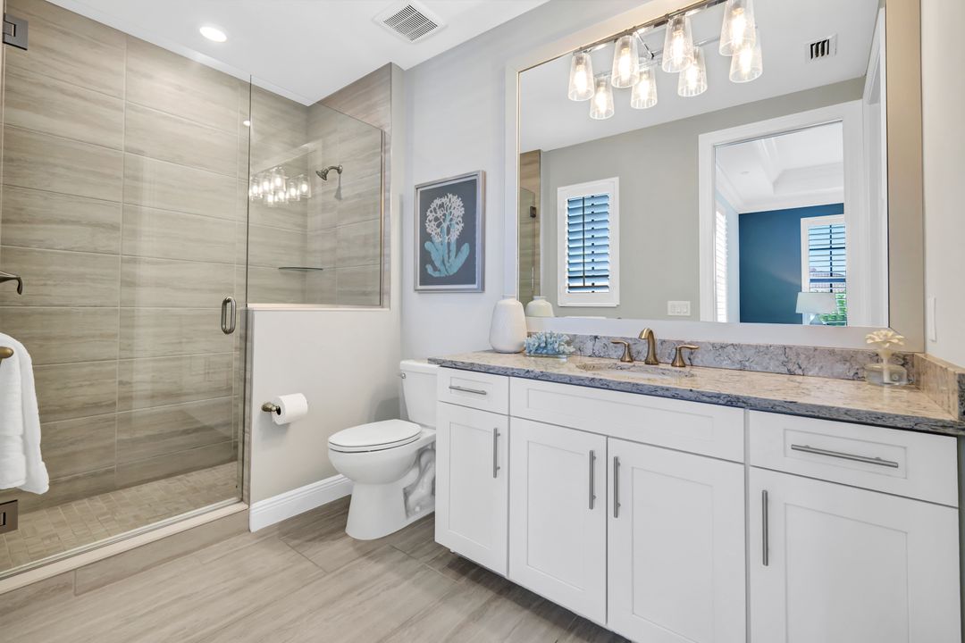 16387 Viansa Wy #302, Naples, FL 34110