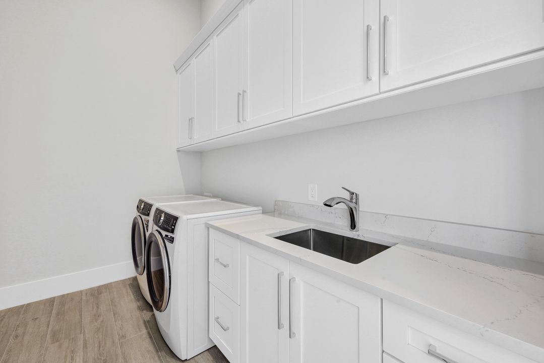 825 Swan Dr, Marco Island, FL 34145