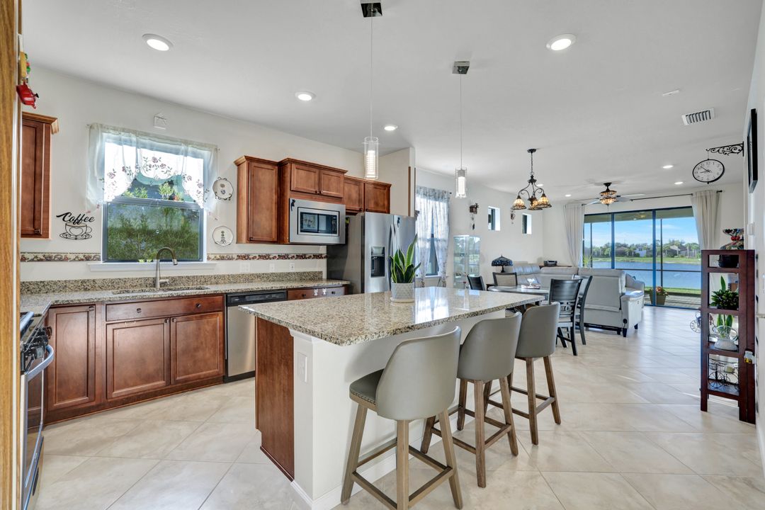 2171 Yellowfin Cir, Naples, FL 34114