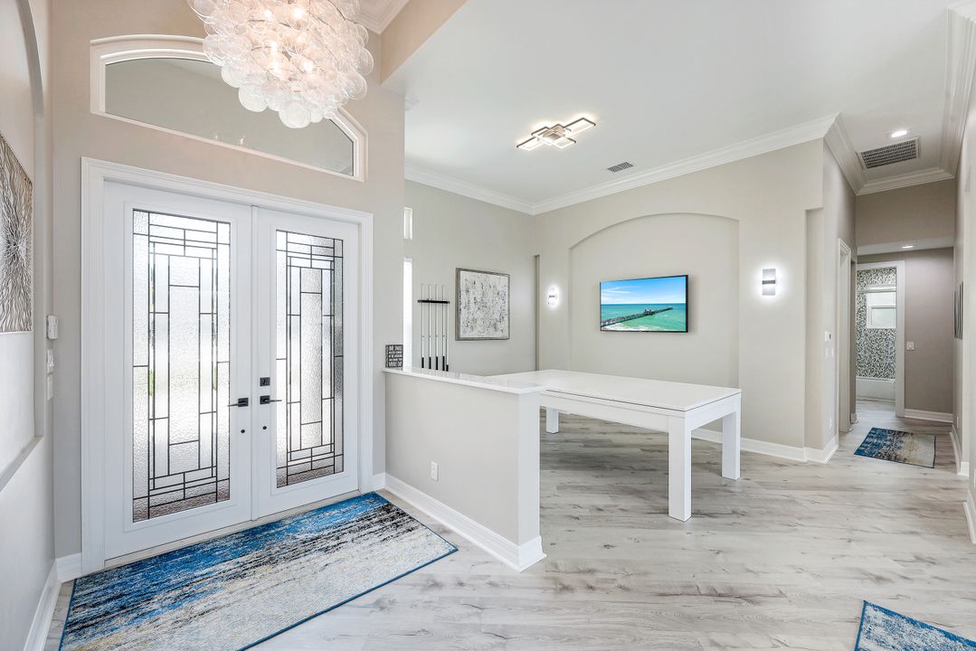 2179 Canary Island Cove, Naples, FL 34119