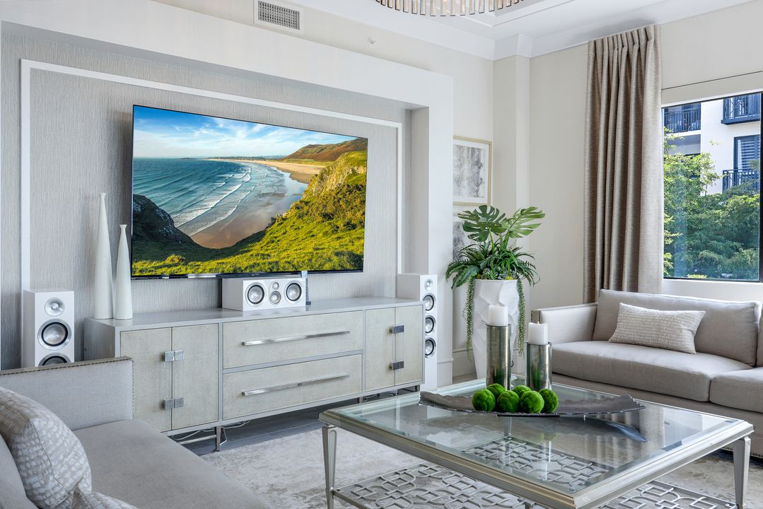 1135 3rd Ave S #209, Naples, FL 34102