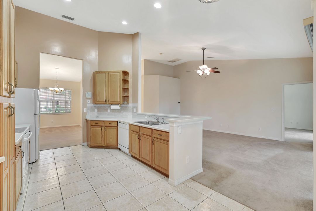 3617 Recreation Ln, Naples, FL 34116