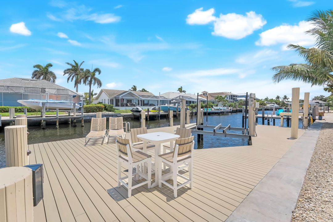 1048 Cottonwood Ct, Marco Island, FL 34145