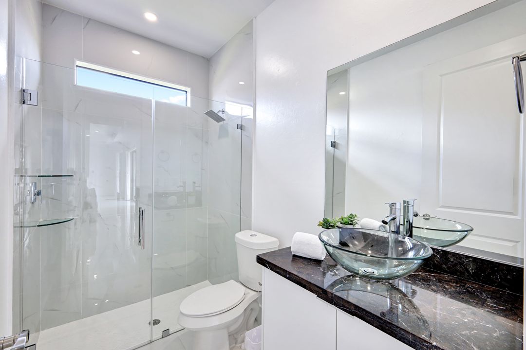 502 SW 25th Pl, Cape Coral, FL 33991