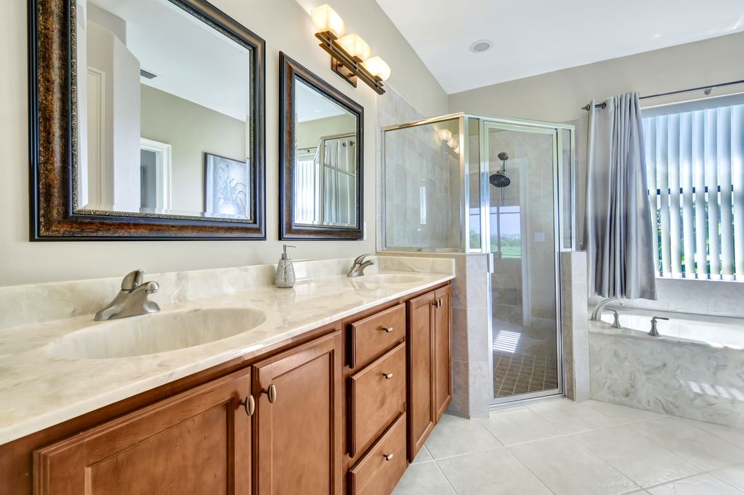 18493 Royal Hammock Blvd, Naples, FL 34114