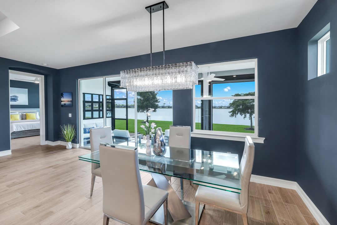 950 Stonewater Lk Ter, Cape Coral, FL 33993