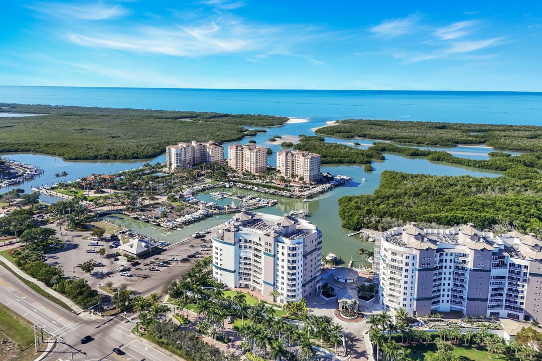 13665 Vanderbilt Dr #301, Naples, FL 34110