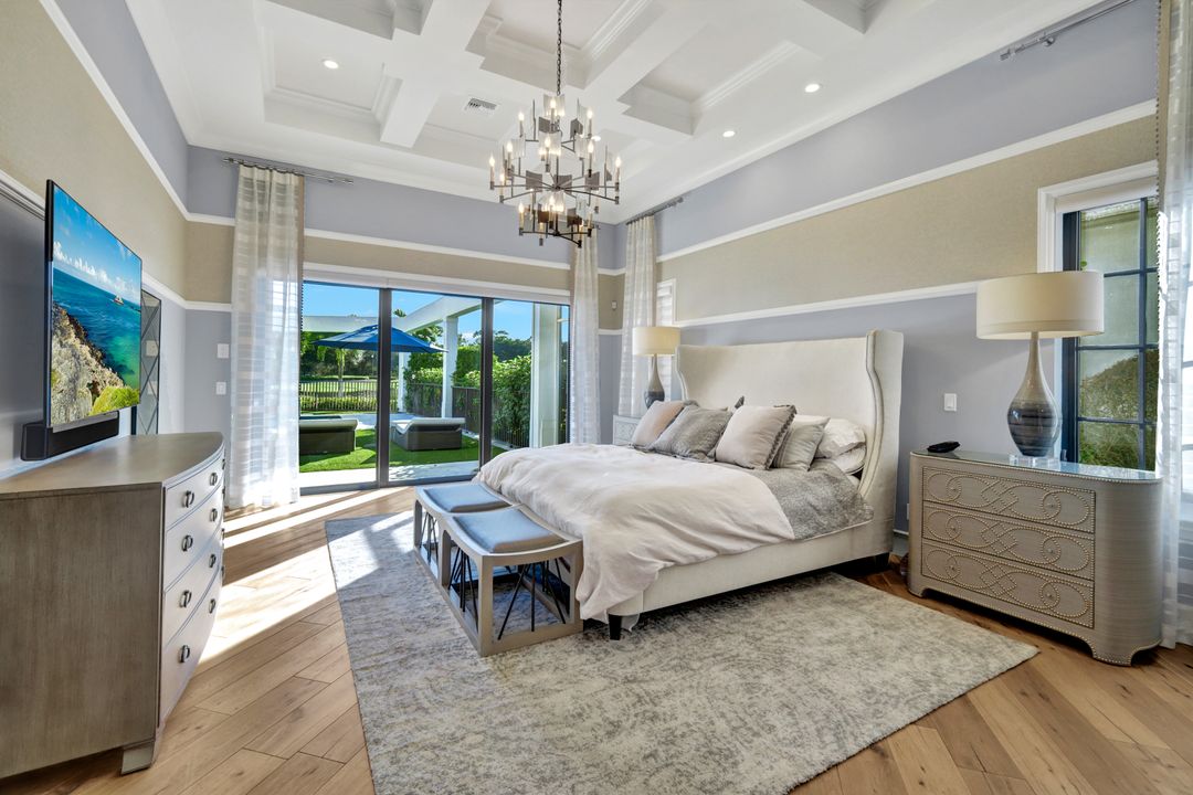 16988 Fairgrove Way, Naples, FL 34110