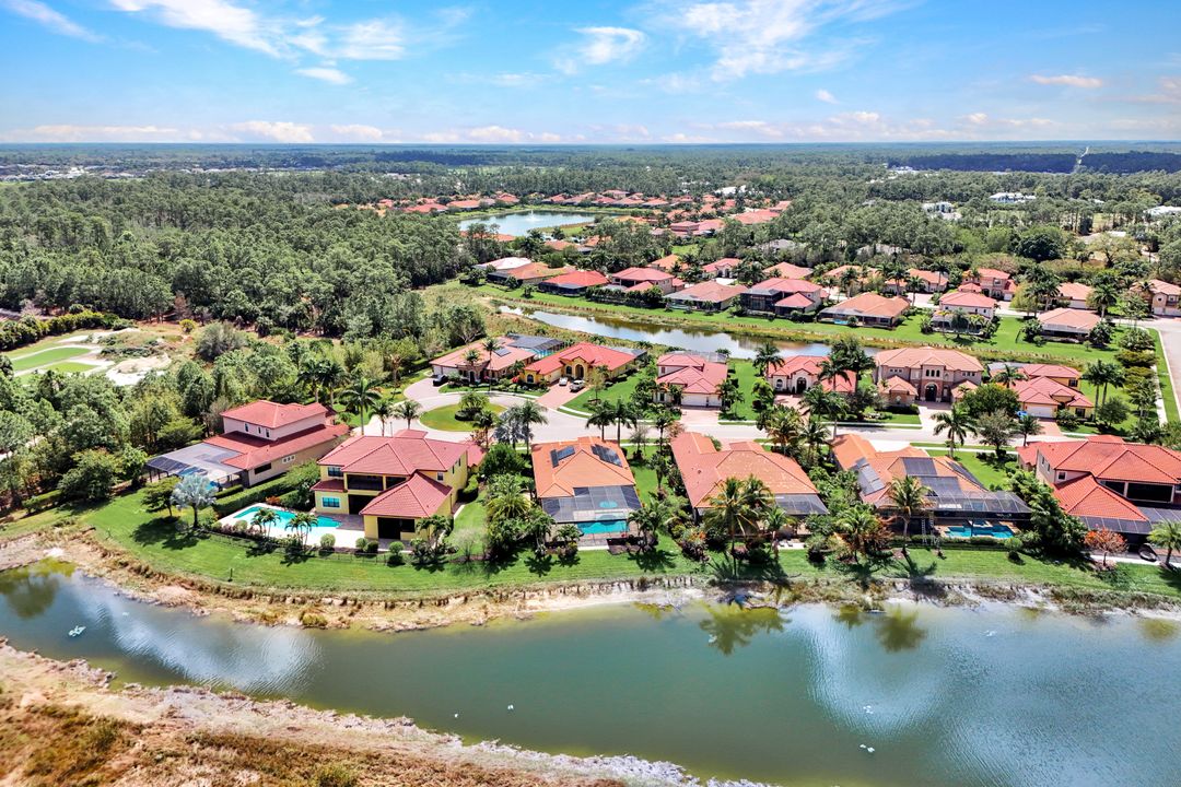 1621 Songbird Ct, Naples, FL 34120