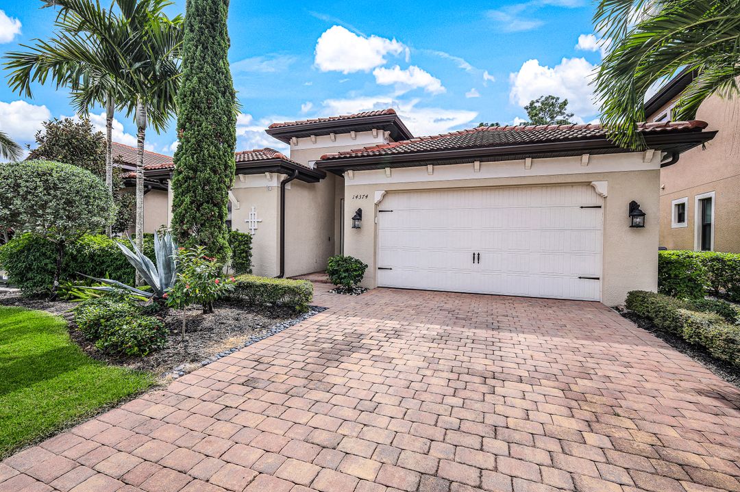 14374 Tuscany Pointe Trl, Naples, FL 34120