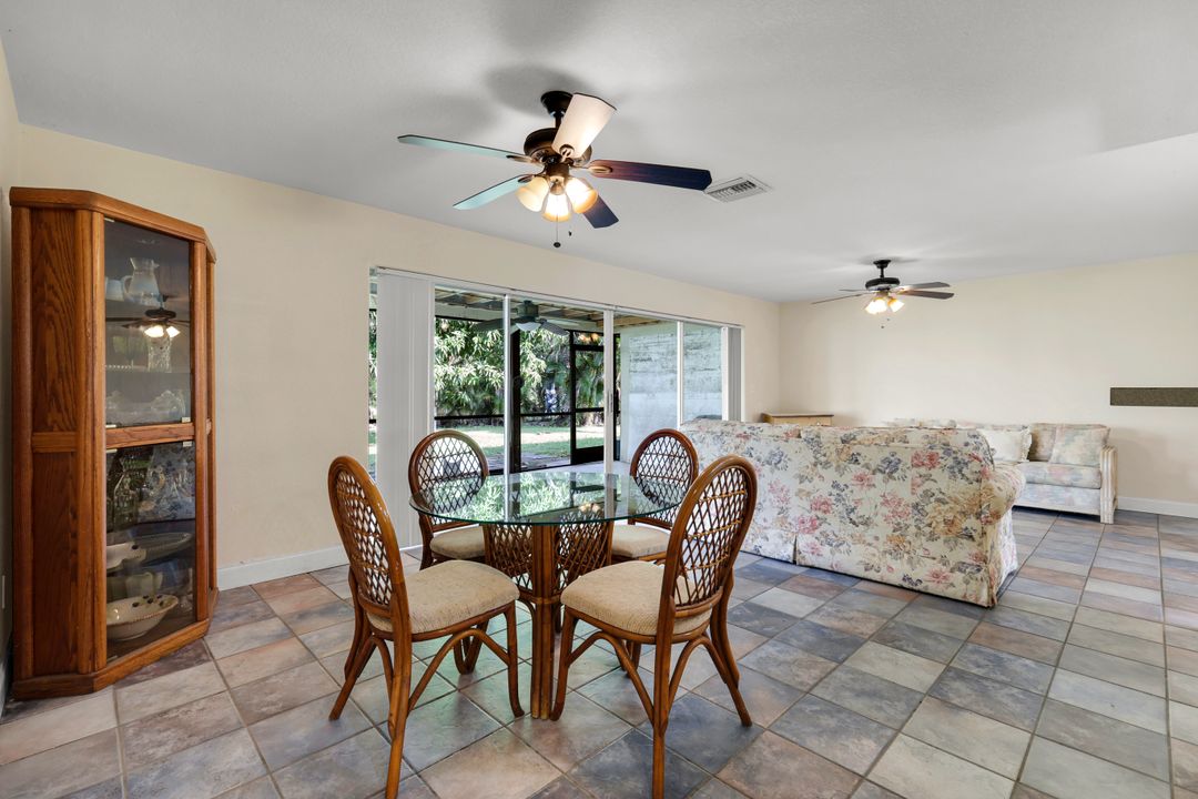 5248 Versaille Ct, Cape Coral, FL 33904