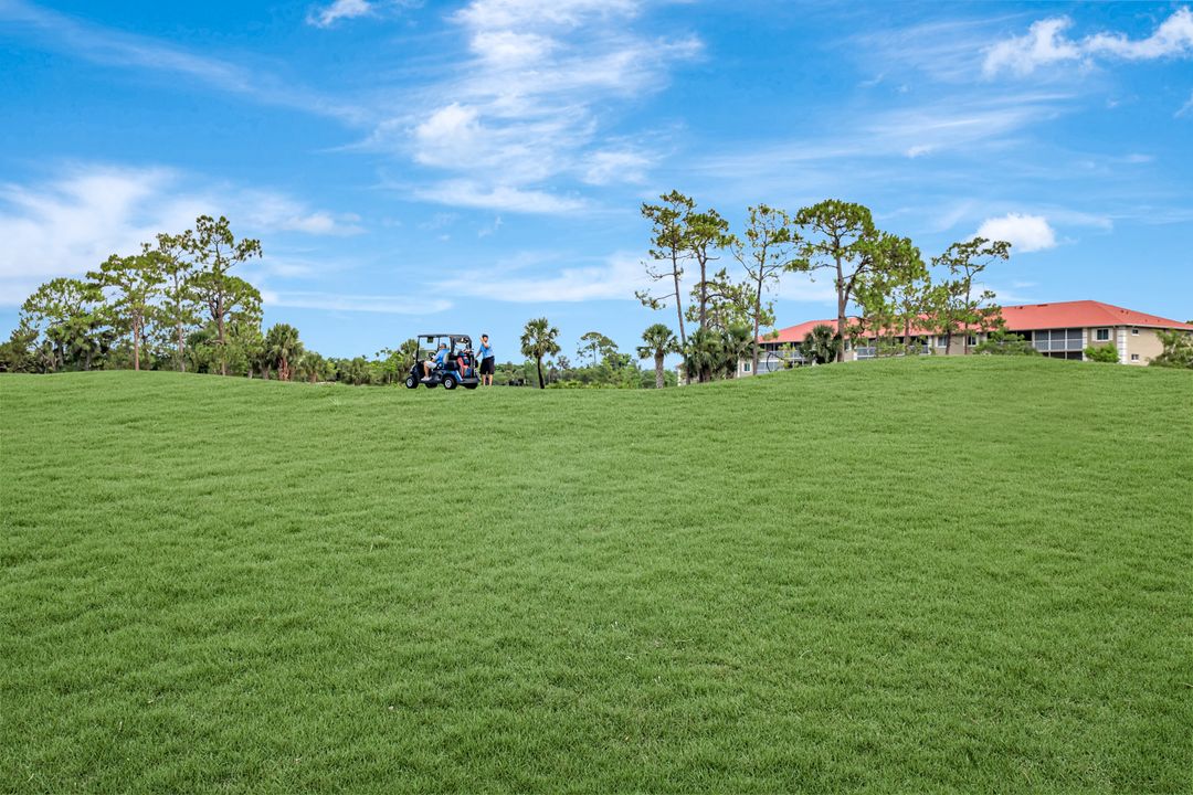 5859 Westbourgh Ct, Naples, FL 34112