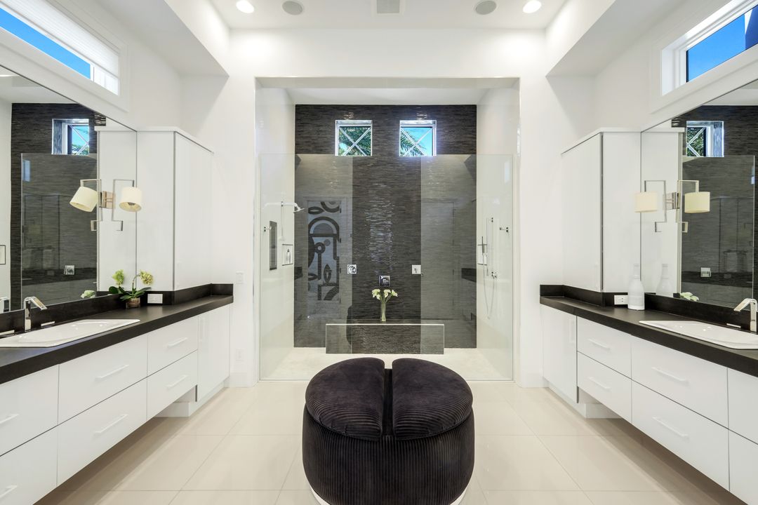 16438 Seneca Way, Naples, FL 34110