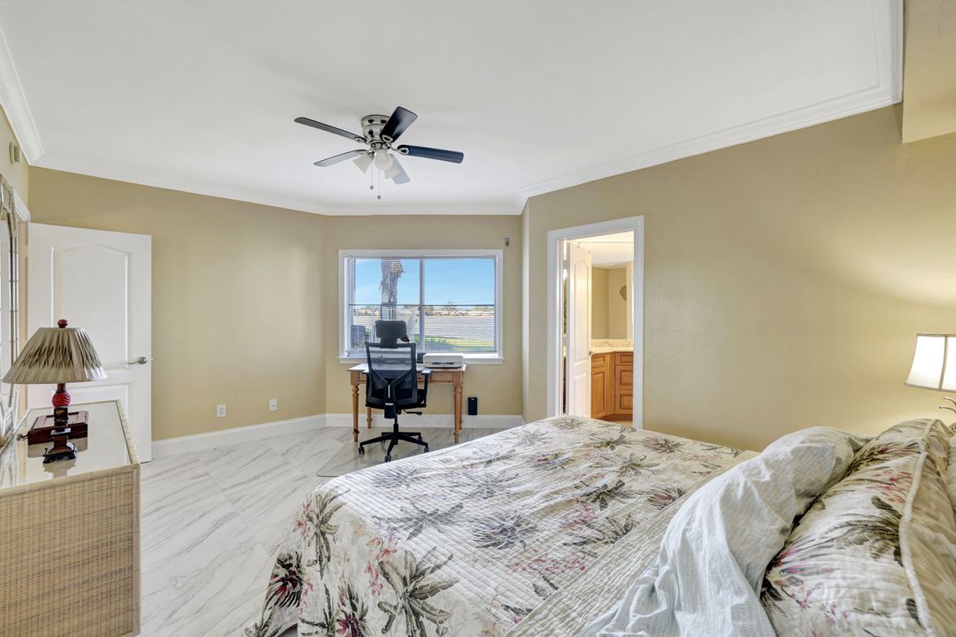 2731 Citrus Lake Dr #102, Naples, FL 34109