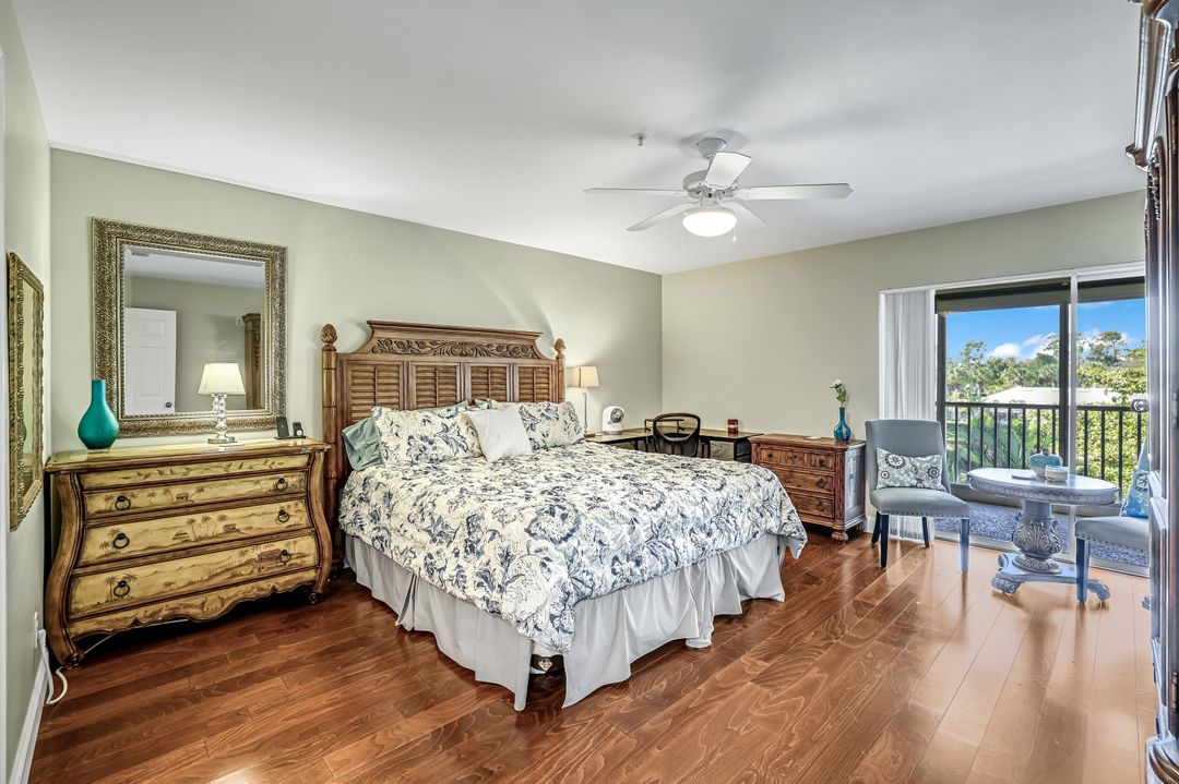 760 Waterford Dr #303, Naples, FL 34113