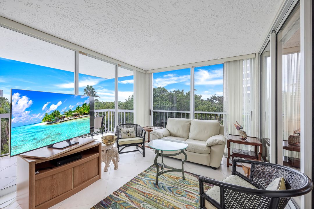 5501 Heron Point Dr #204, Naples, FL 34108