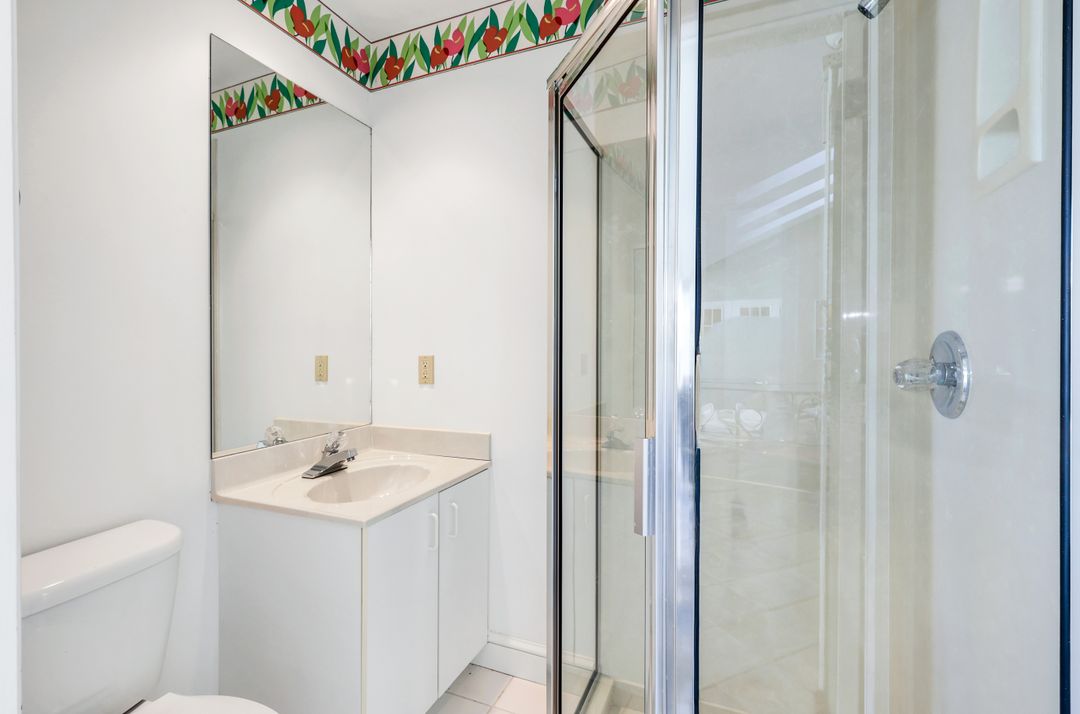 717 Pine Creek Ln, Naples, FL 34108