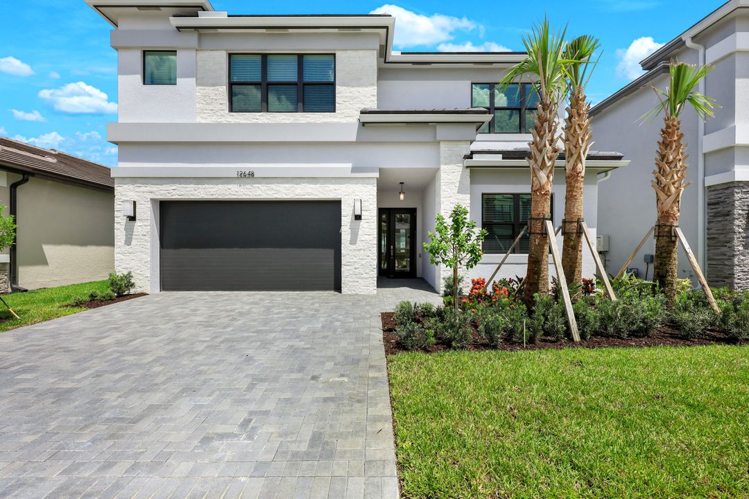 12648 Caballo Ct, Estero, FL 33928