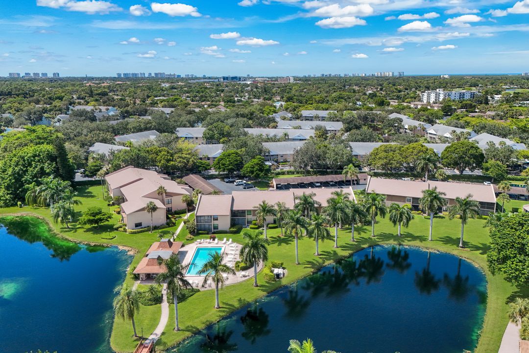 960 Palm View Dr #209, Naples, FL 34110