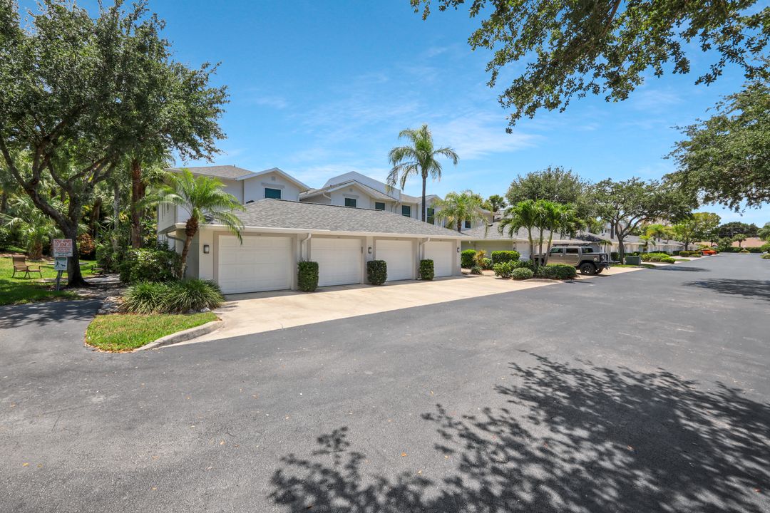 1340 Charleston Square Dr #101, Naples, FL 34110