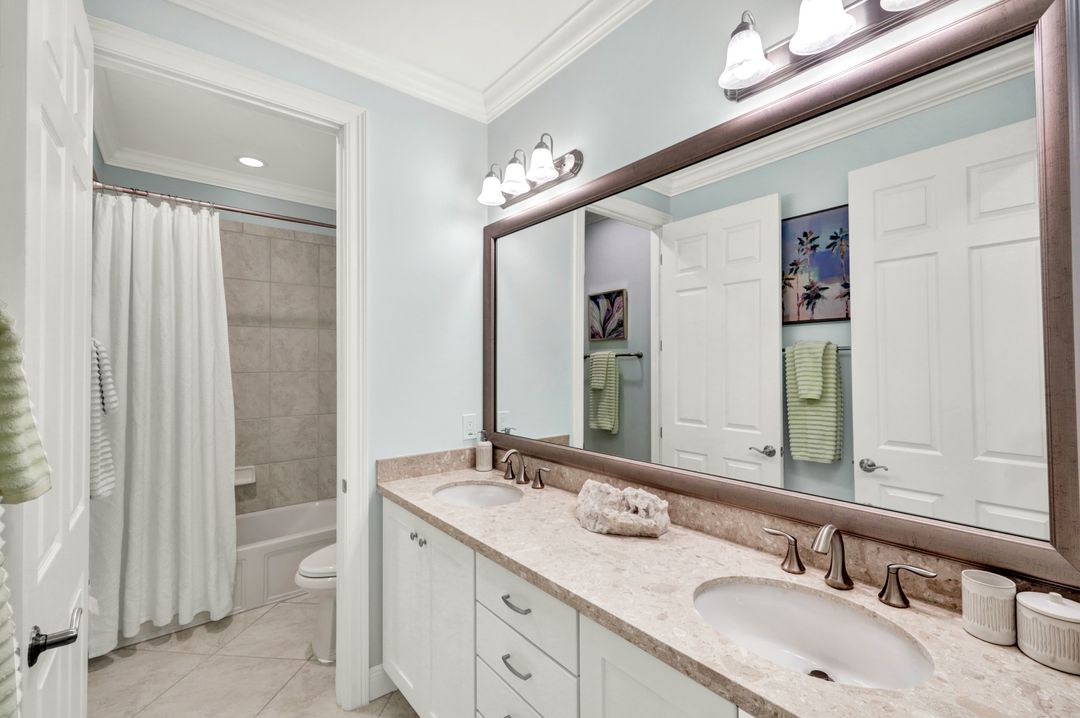 4560 Colony Villas Dr #1701, Bonita Springs, FL 34134