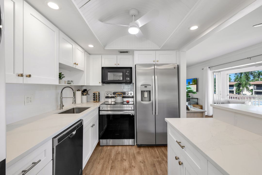 1155 Sandpiper St #D8, Naples, FL 34102