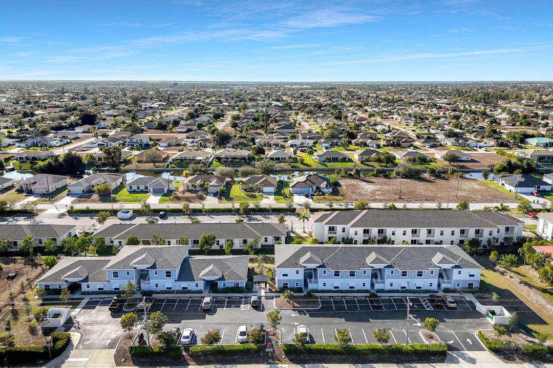 3320 Skyline Blvd, Cape Coral, FL 33914