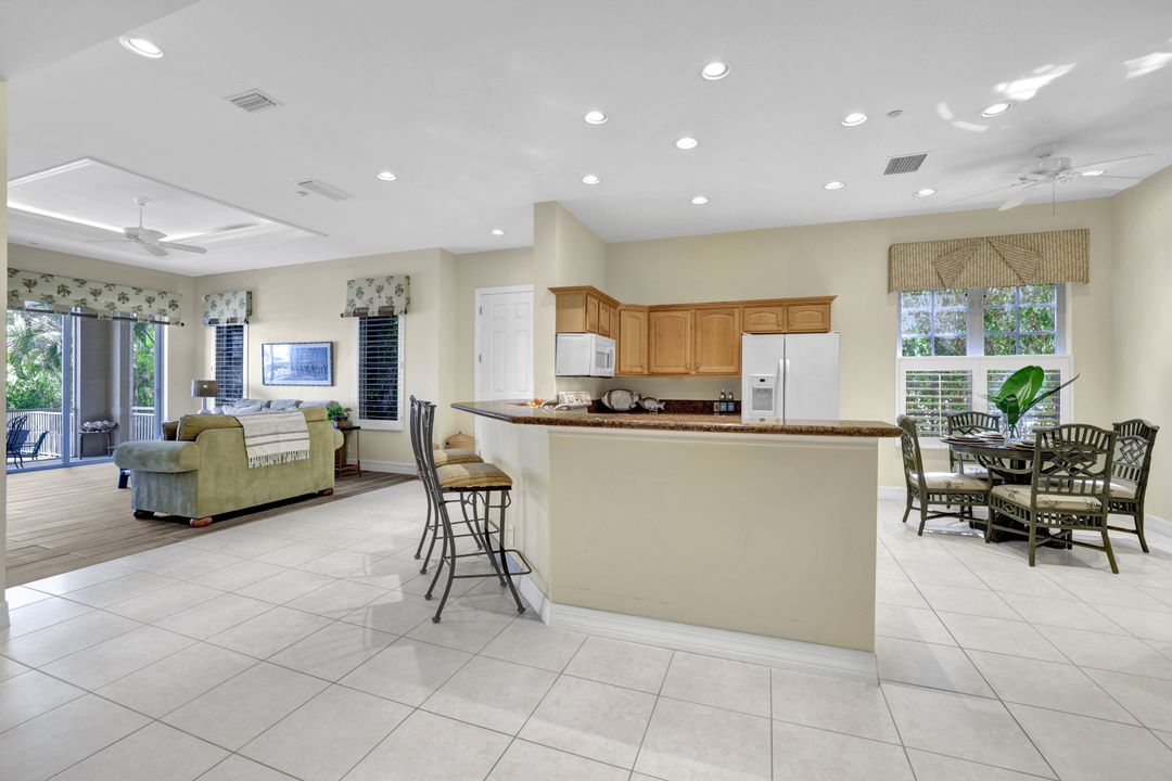 1485 Chesapeake Ave, Naples, FL 34102
