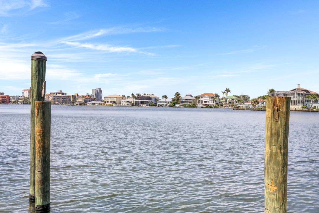 410 Flagship Dr #504, Naples, FL 34108