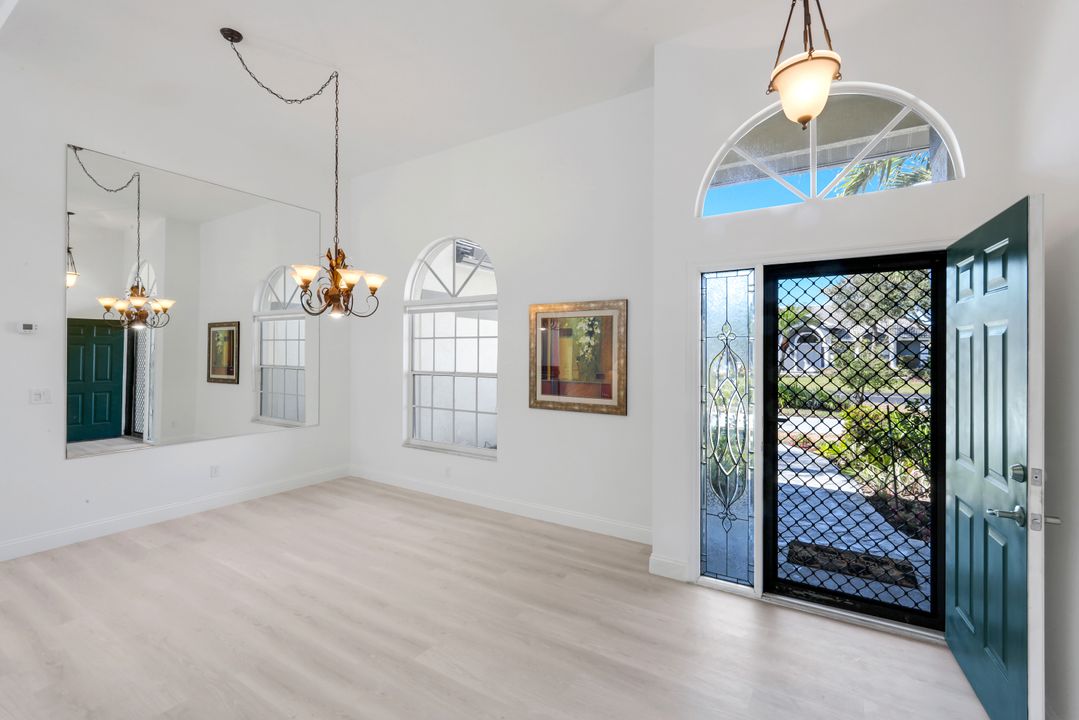 28501 Sombrero Dr, Bonita Springs, FL 34135