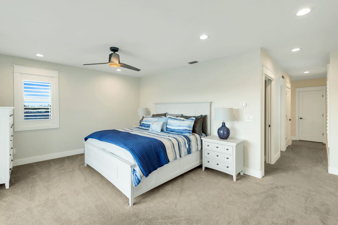 11861 Isle of Palms Dr, Fort Myers Beach, FL 33931