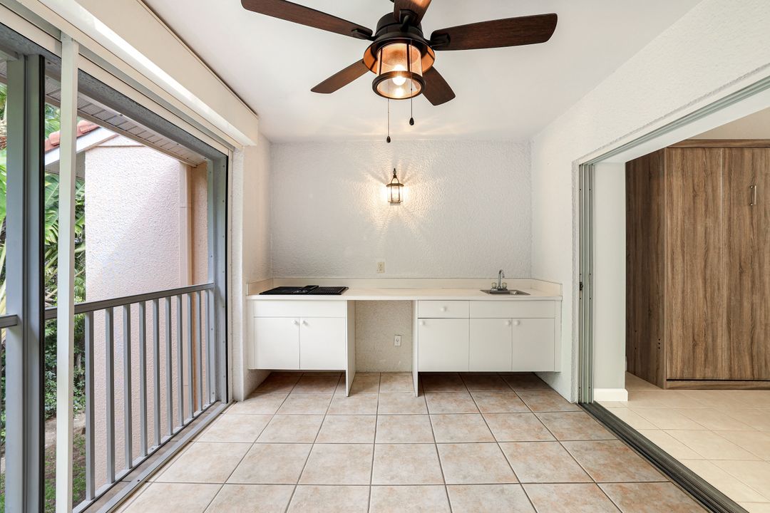 2055 Cascades Dr #4, Naples, FL 34112