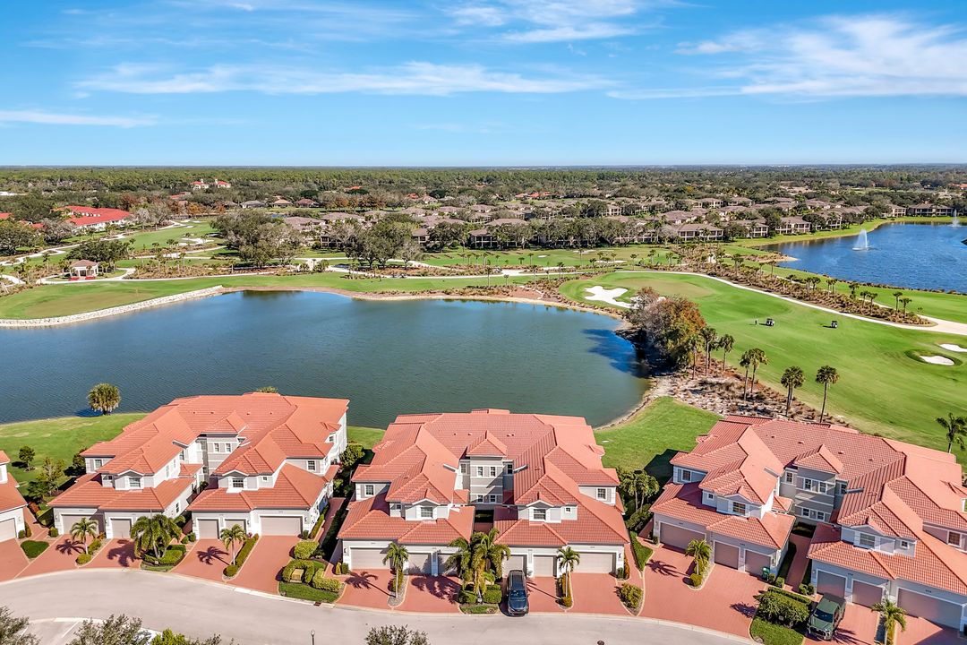 608 El Camino Real #202, Naples, FL 34119