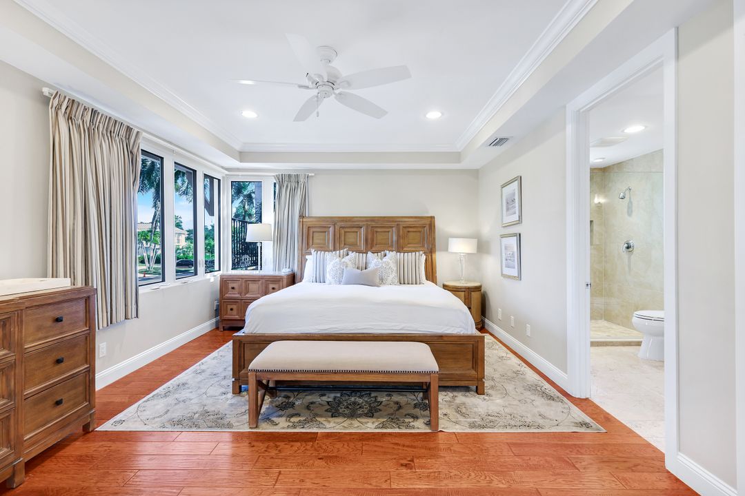 210 Central Ave, Naples, FL 34102