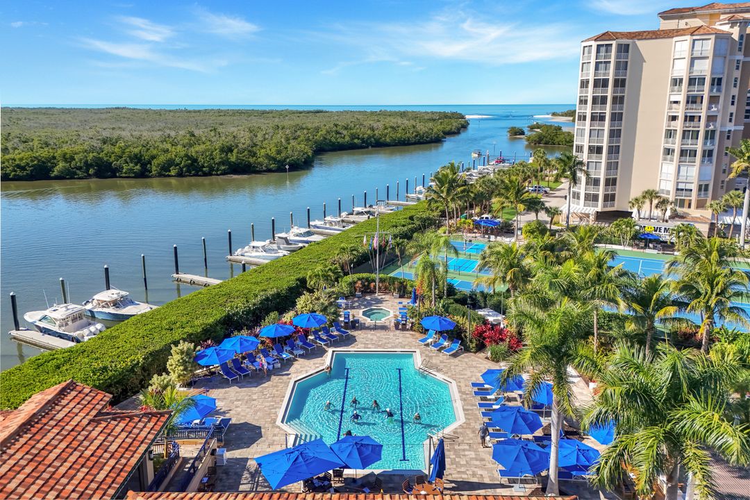 13665 Vanderbilt Dr #301, Naples, FL 34110