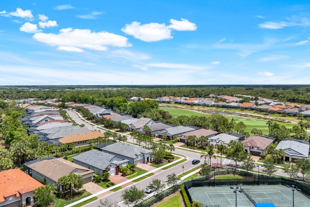 9368 Night Heron Ln, Naples, FL 34120