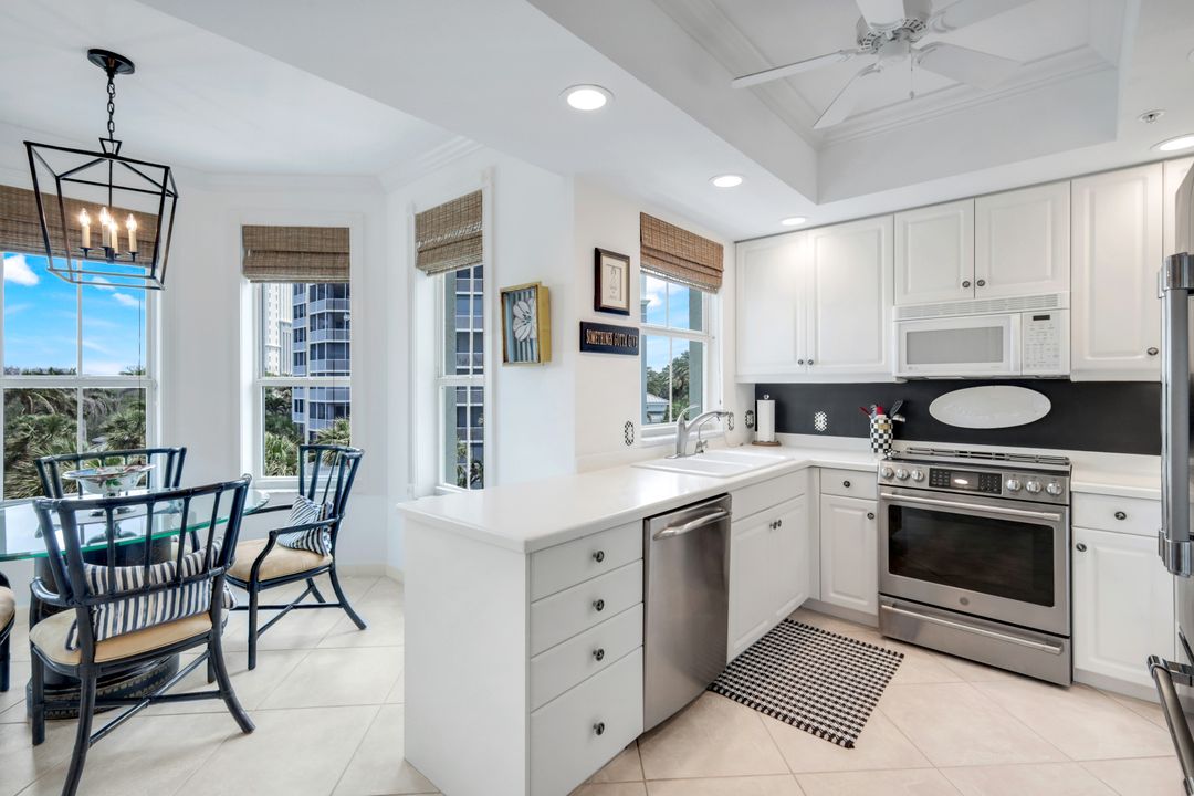 315 Dunes Blvd #307, Naples, FL 34110