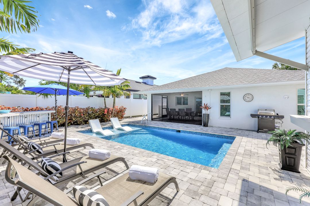 643 108th Ave N, Naples, FL 34108