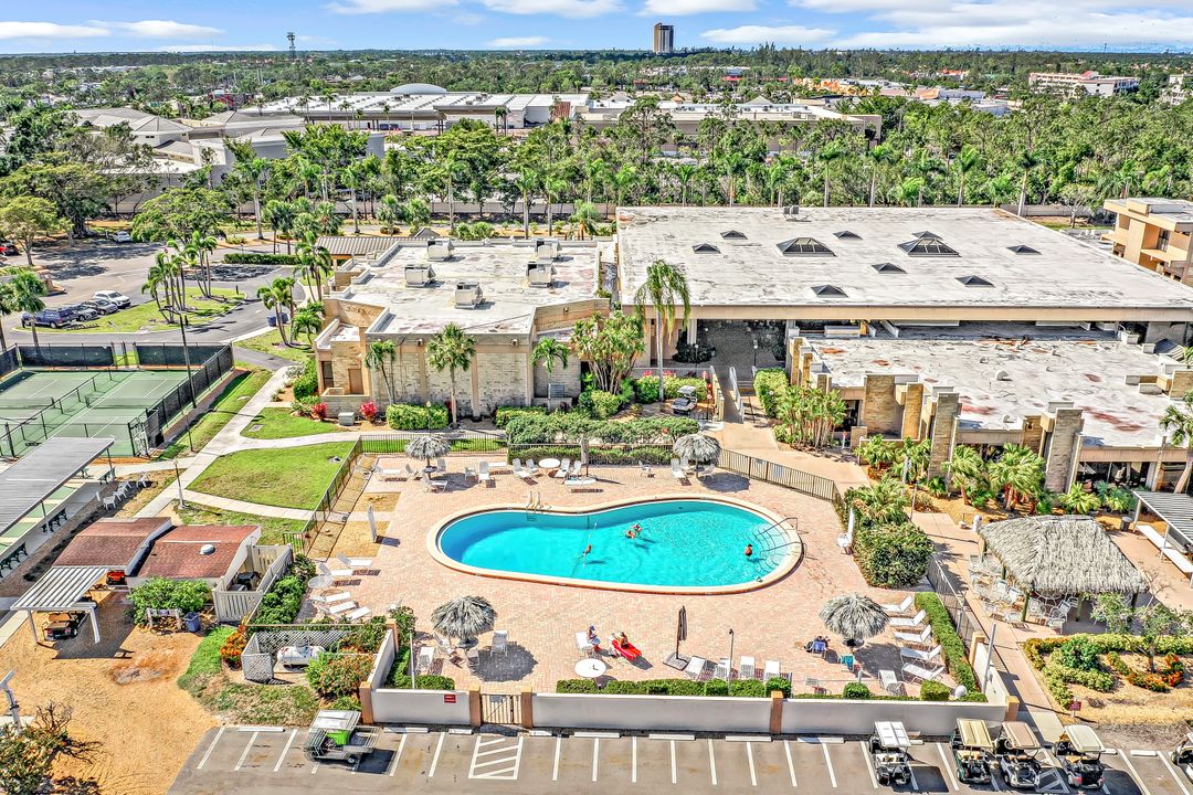 1624 Pine Valley Dr #118, Fort Myers, FL 33907